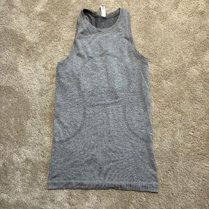 Lululemon Swiftly Tech High Neck 2.0, Size 2